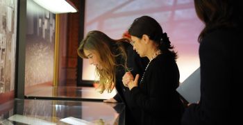 Visita del Ministro Maria Elena Boschi all'Archivio Contemporaneo del Gabinetto Vieusseux